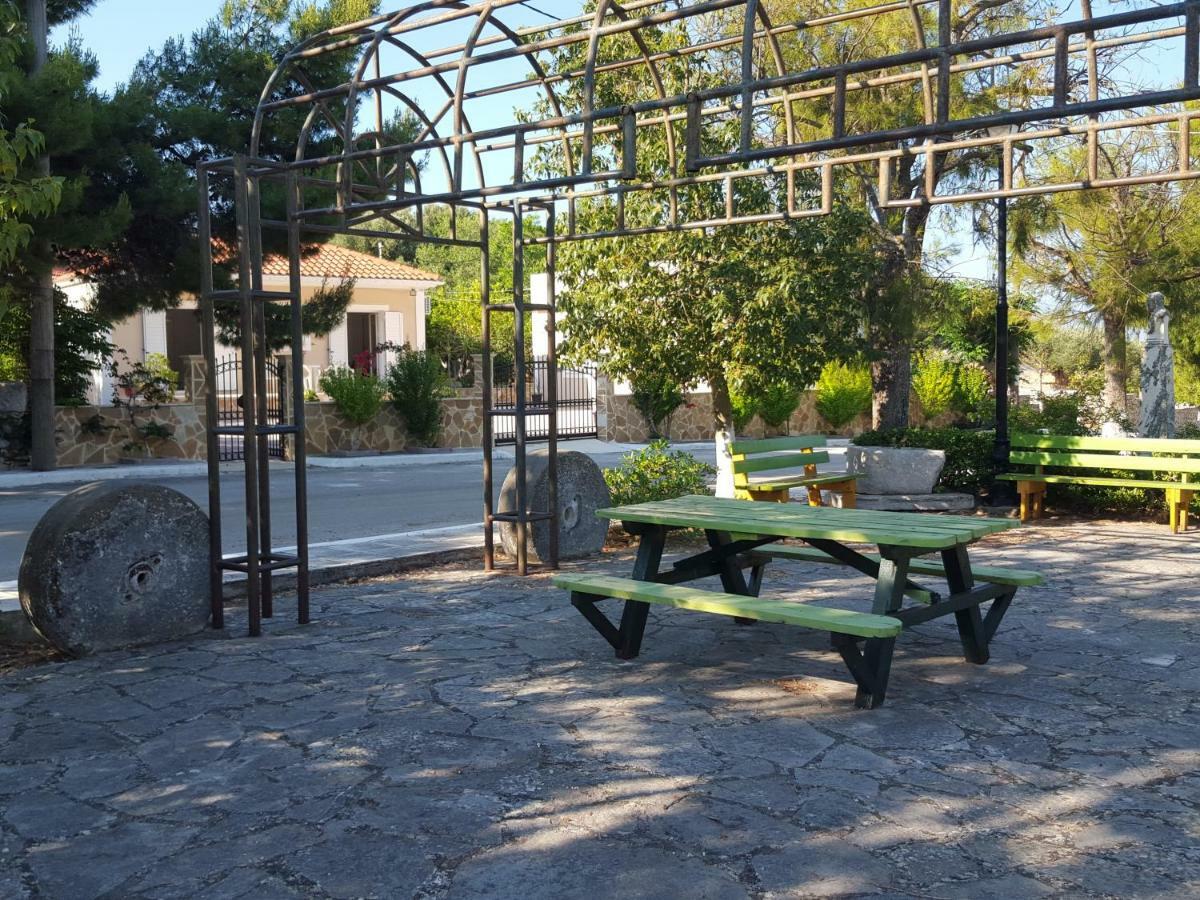 Cottage Sakkatos Dhavgáta Екстериор снимка
